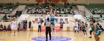 通过与维尼